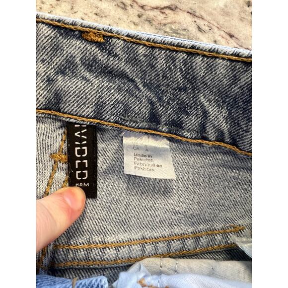 H&M Divided High Rise Light Wash Raw Hem Jeans Size 4 - Picture 4 of 4